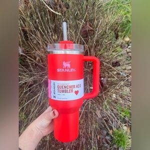Stanley red valentine 40oz brand new